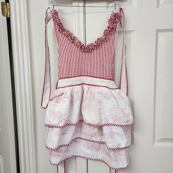 UNAVAILABLE **SET** Retro Cutie Toile Kitchen Apron & Matching Towel - Picture 2 of 15